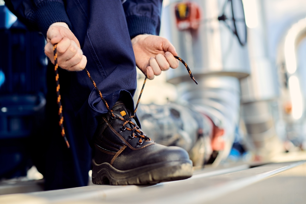From Warehouse to Construction Site: How Work Boots from Red Collection Meet Every Work Environment’s Needs
